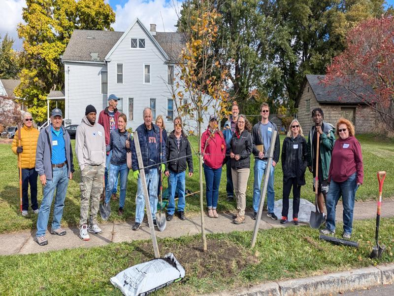 October 26 Tree Planting Workshop 3-800x600.jpg